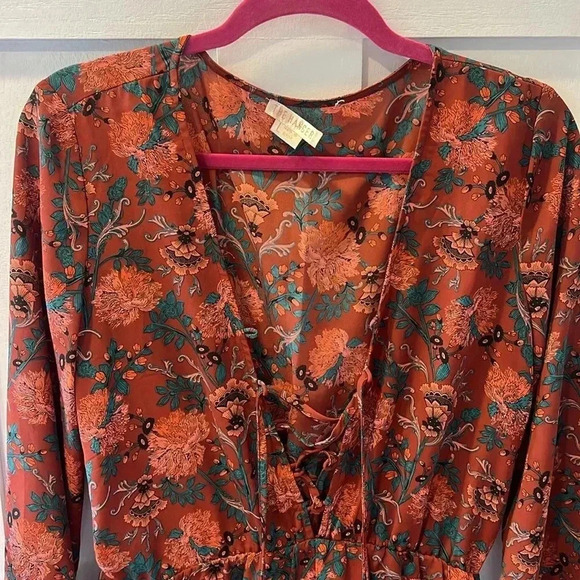 The Hanger Romper Floral - Picture 2 of 4